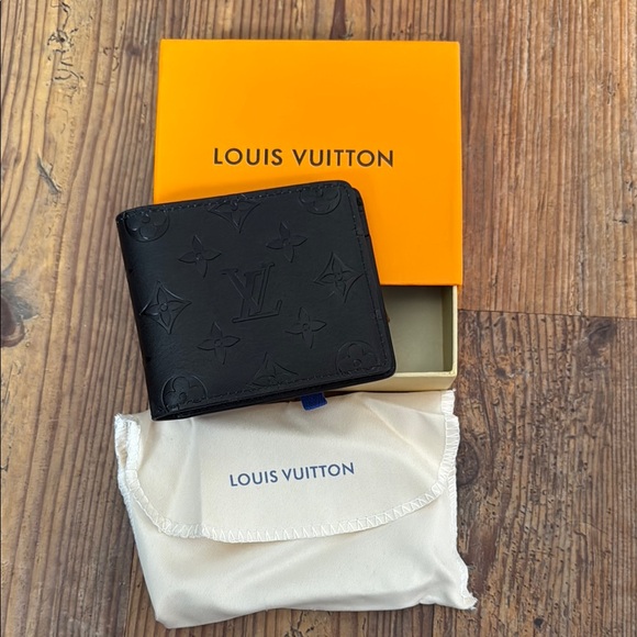 Louis Vuitton Black Wallet - Picture 1 of 5
